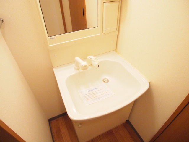 Other room space. Big success in the morning popular Shandore is busy.