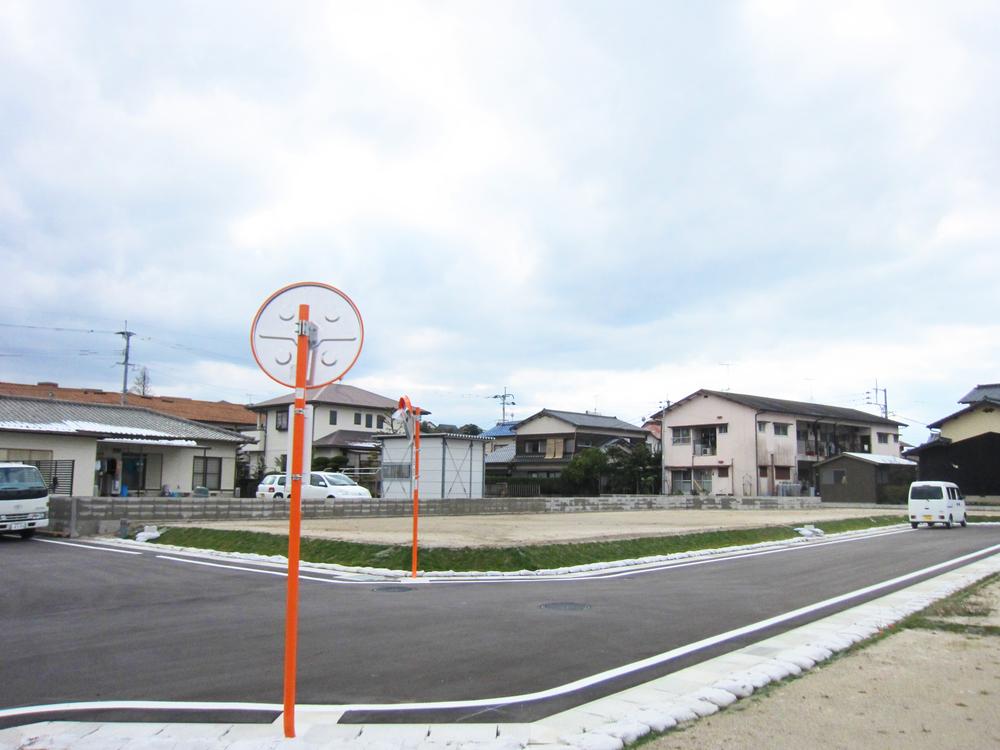 Local land photo. Local (January 2013) Shooting It is the sale of the total 11 compartments.