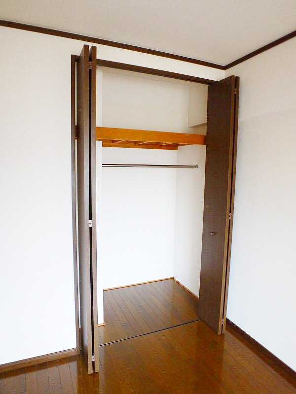 Receipt. Each room contained plenty