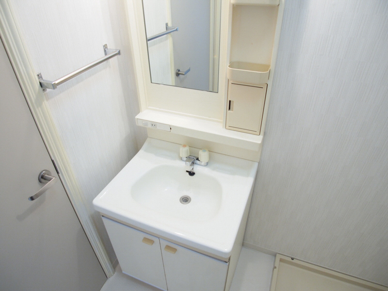 Kitchen.  ※ Photo By room