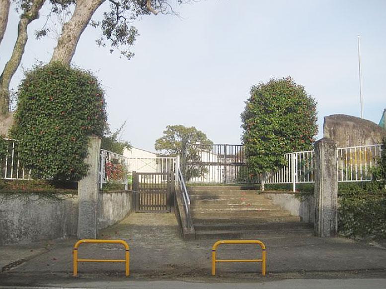 Primary school. Raizan 1500m walk about 19 minutes to elementary school