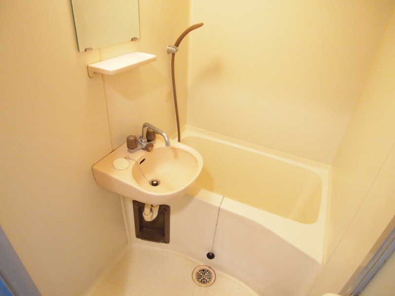 Bath. Let's heal the tired bathroom.