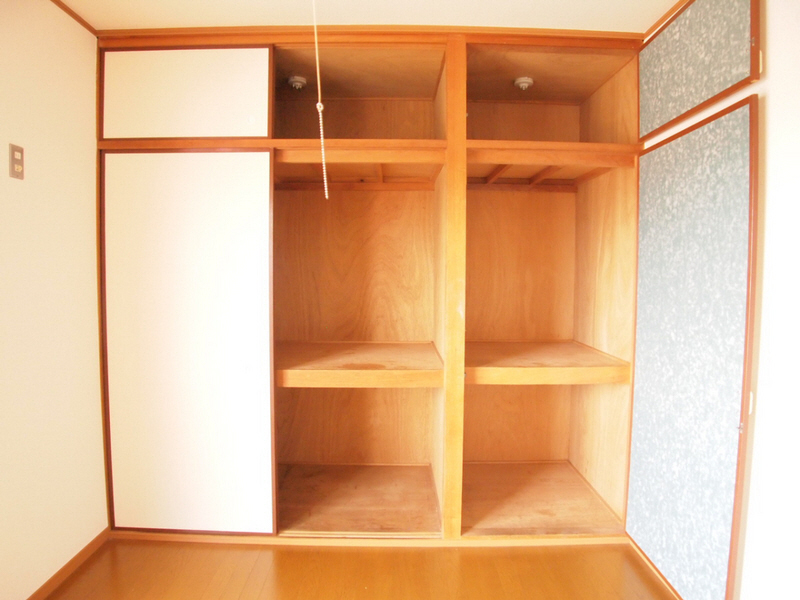 Receipt. Living storage is also a large capacity.