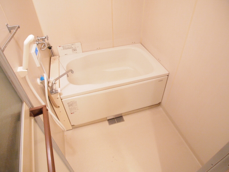 Bath. Add cooking is a feature with bathroom. 