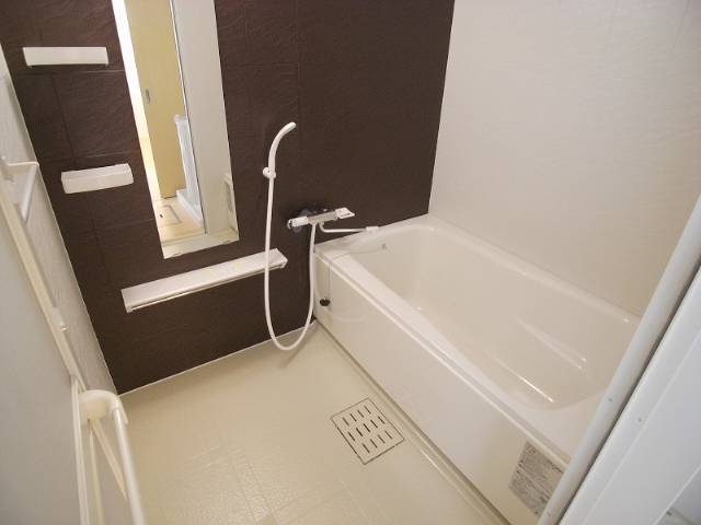 Bath. Stylish bathroom