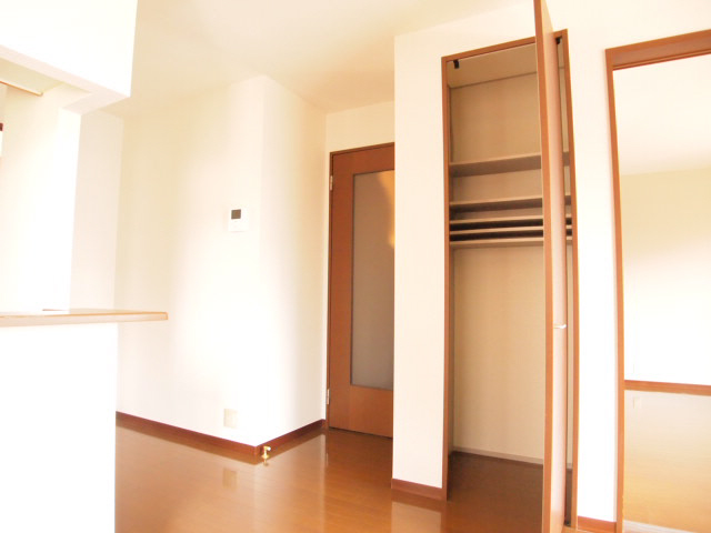 Receipt. Storage rooms also in the living room.