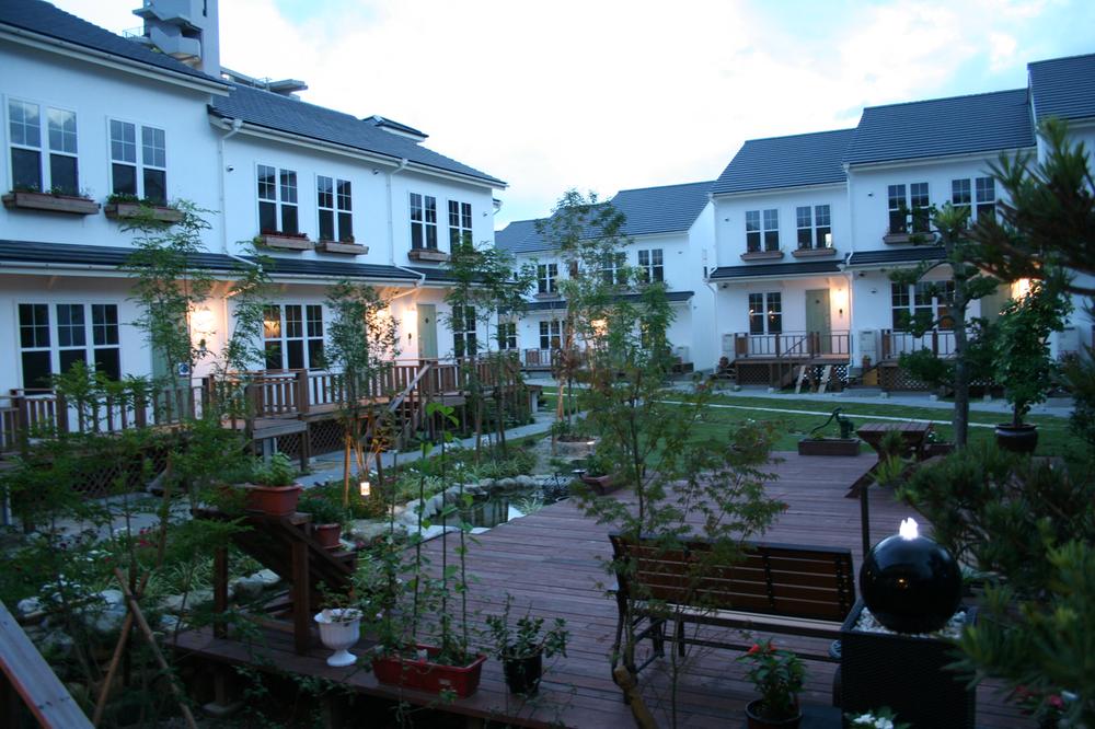 Other Environmental Photo. Night view It is the night of the Garden Suburb.