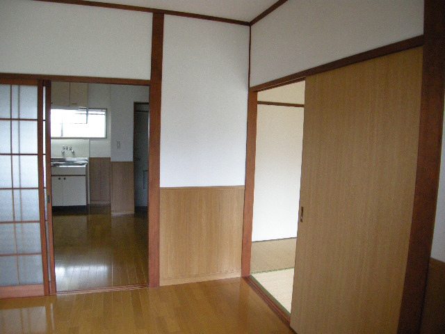 Living and room. Bright is the room are many windows in the room.