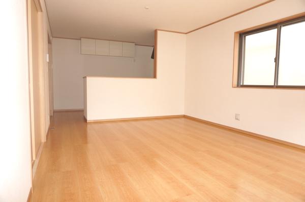 Same specifications photos (living)