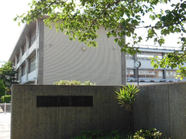 Primary school. Kasuga first day of spring Nichinan to elementary school 407m