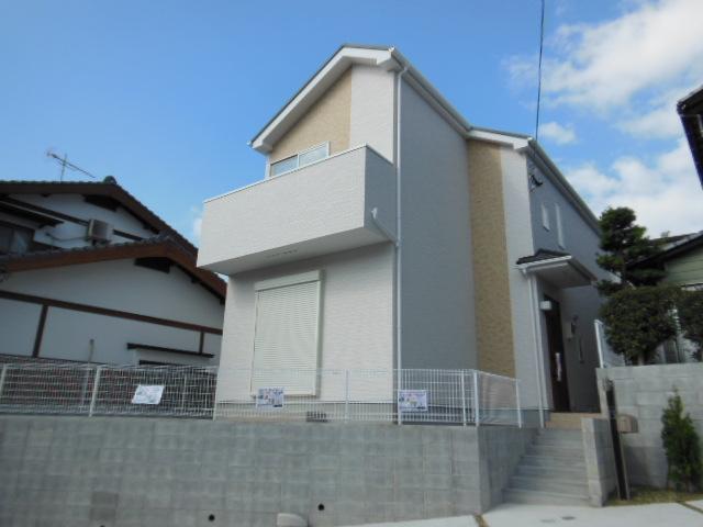 Local appearance photo. Local (11 May 2013) Shooting