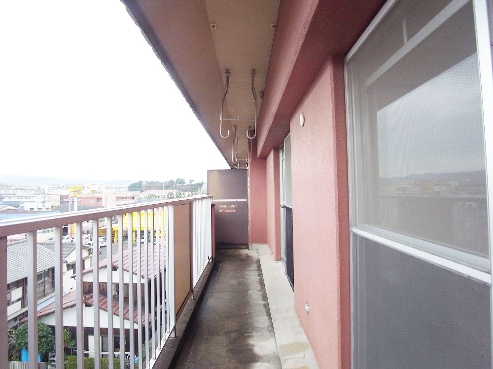 Balcony. Good balcony per yang