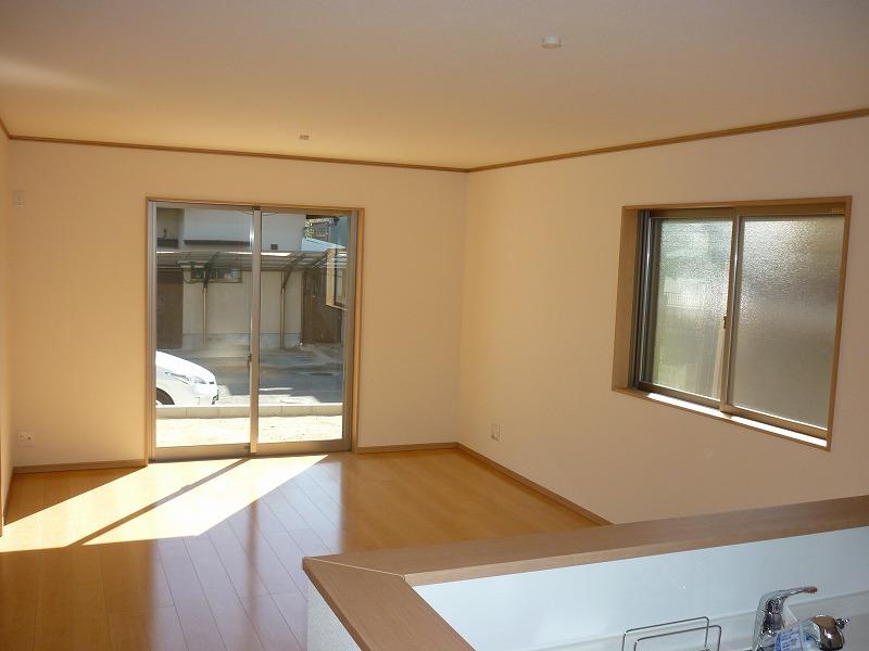 Living. A spacious living room where the light is pouring, Why not spend a moment of family reunion (* ^ _ ^ *) ◆ It becomes the same specification photo ◆