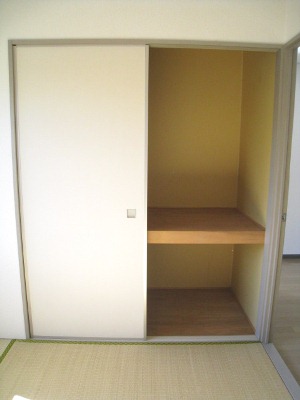 Receipt. Japanese-style closet