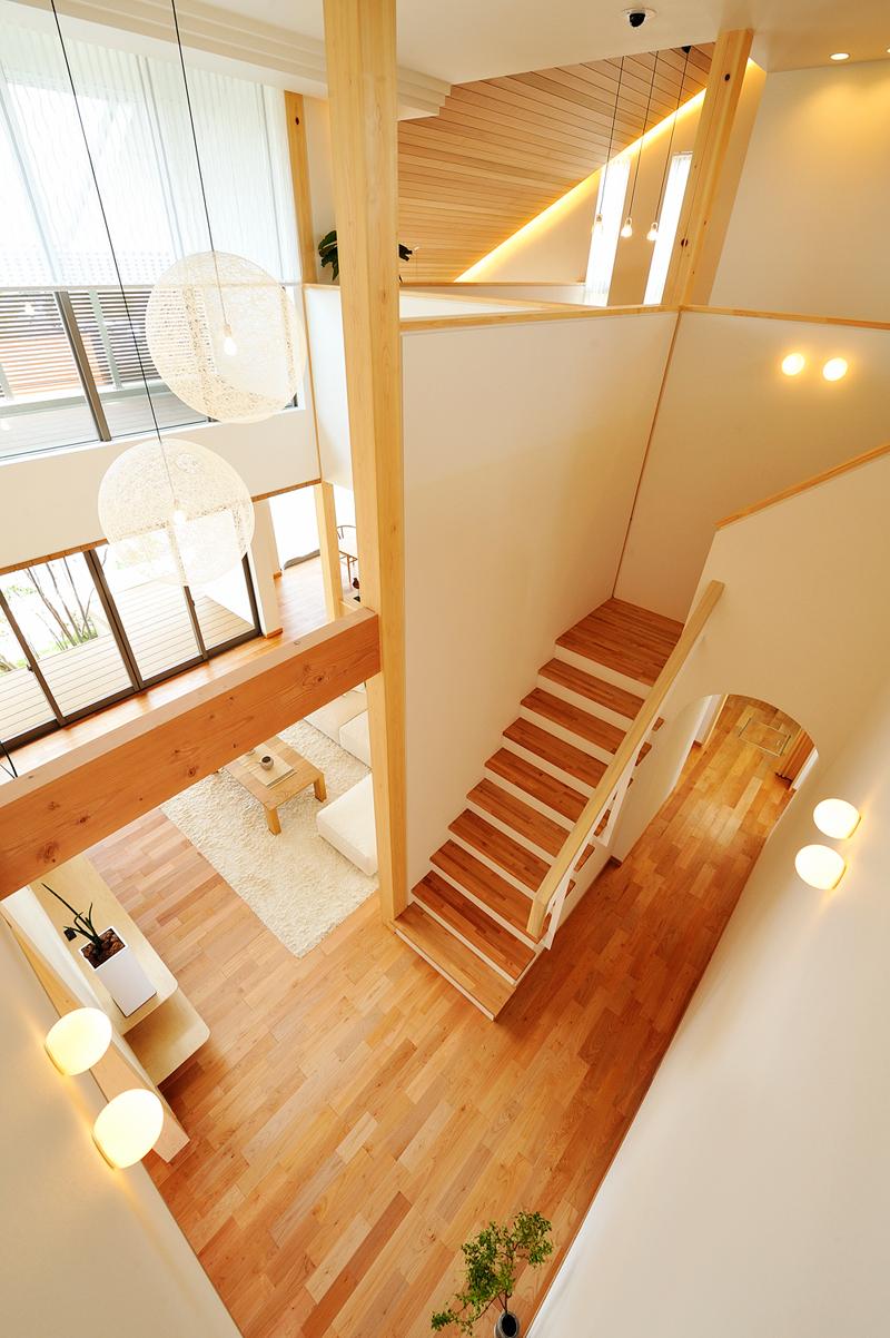 Model house photo. Peace space that is wrapped in the scent of Use plenty of wood solid wood