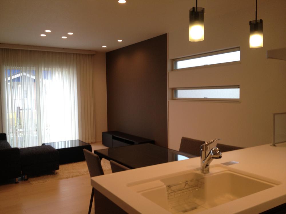 Kitchen.  [No. 6 areas] Local (August 2013) Shooting