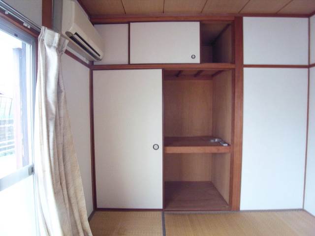 Receipt. Housed use widely easy upper closet with a closet