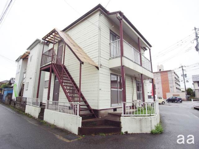 Building appearance. 30,000 yen 2LDK is unusual