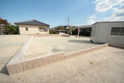 Local appearance photo. Local (11 May 2013) Shooting