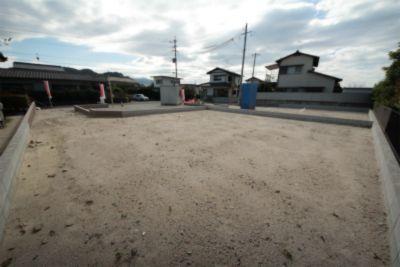 Local appearance photo. Local (11 May 2013) Shooting