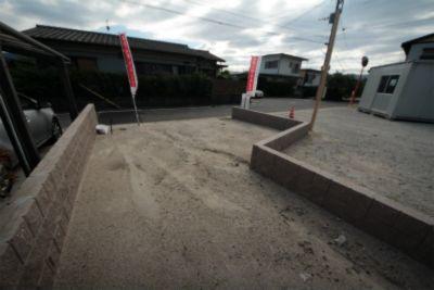 Local appearance photo. Local (11 May 2013) Shooting