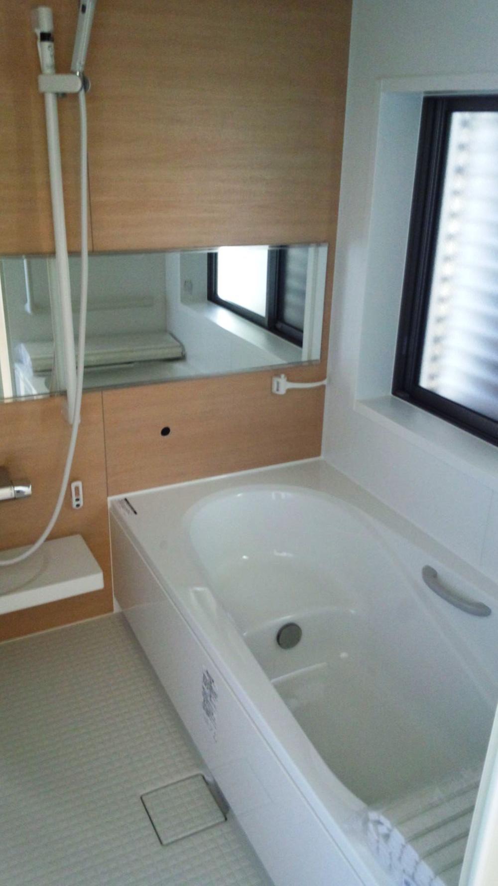 Bathroom. Indoor (10 May 2013) Shooting