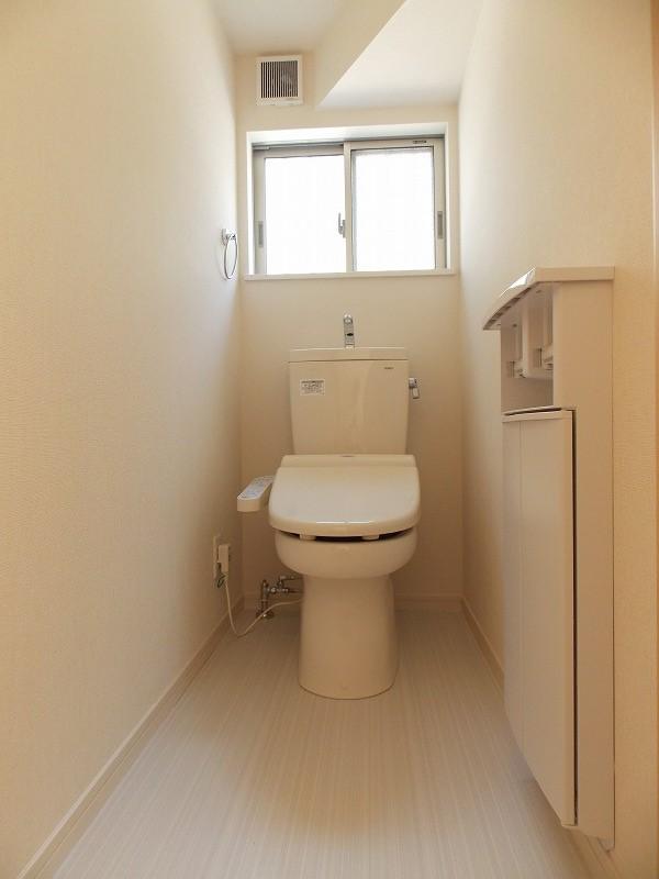 Toilet. Of course, bidet and heating toilet seat is (^_^)'m standard equipment / ◆ It becomes the same specification photo ◆