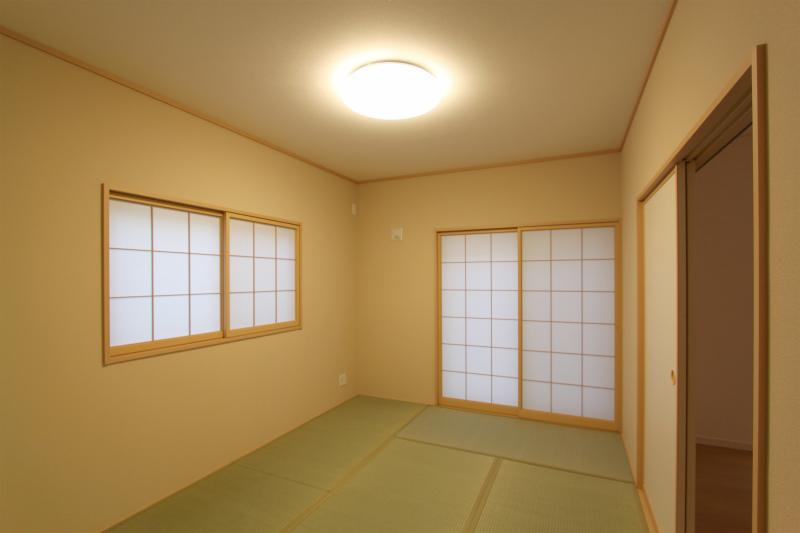 Same specifications photos (Other introspection)