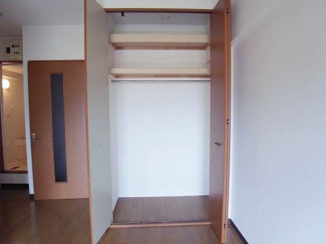 Receipt. It also spreads of the closet