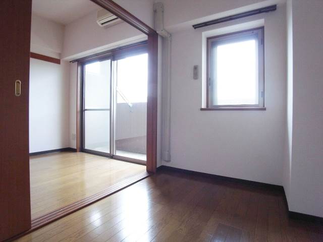 Other room space. Please in the bedroom