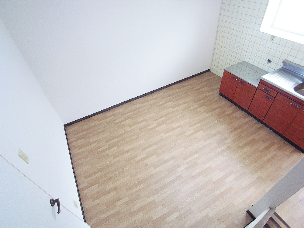 Other room space. Shot from the stairs