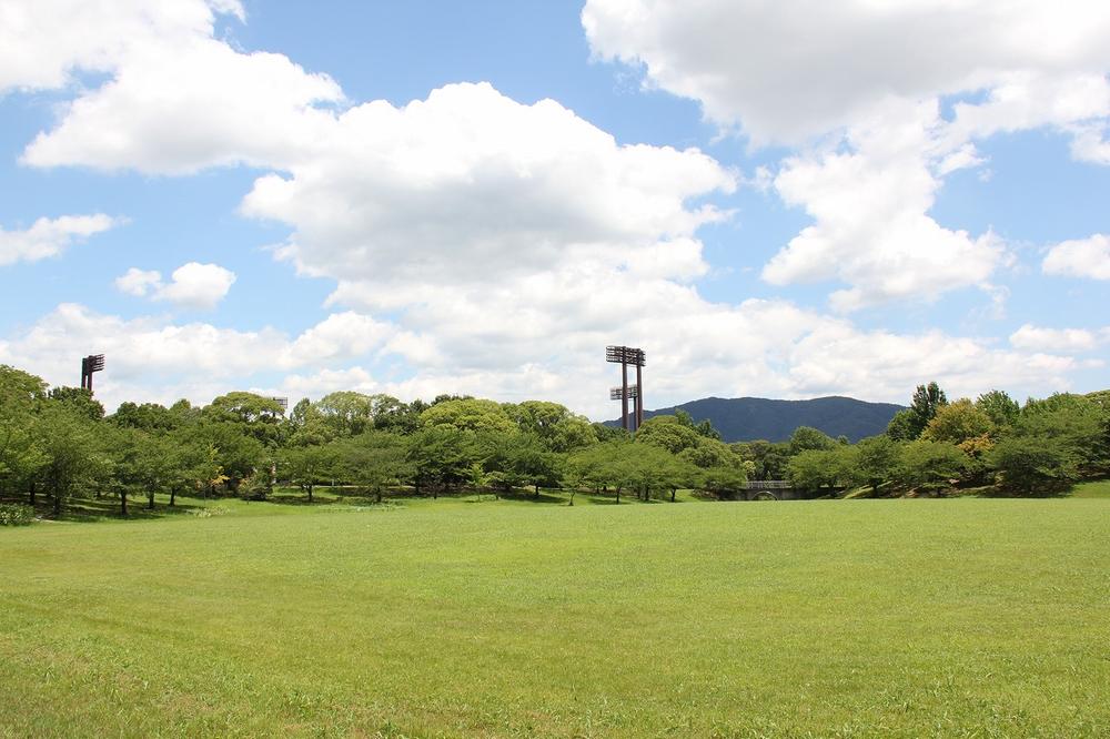 park. Since the 1120m a feel free to go the distance to Kasuga Park, Happy also to young children of the family and health-oriented senior generation.