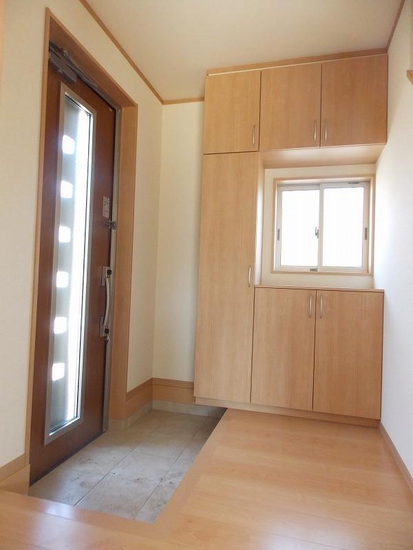 Entrance. Storage capacity is rich shoes cloak (^_^) from sandals to boots /  You Katazuki entrance around the neat (* ^ _ ^ *)