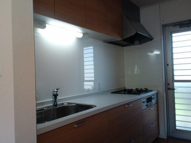 Kitchen. Same specifications