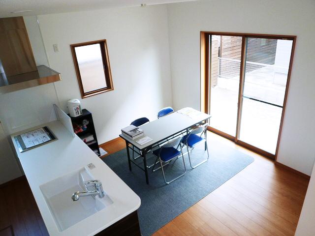 Indoor (September 2013) shooting dining space. Indoor (September 2013) Shooting