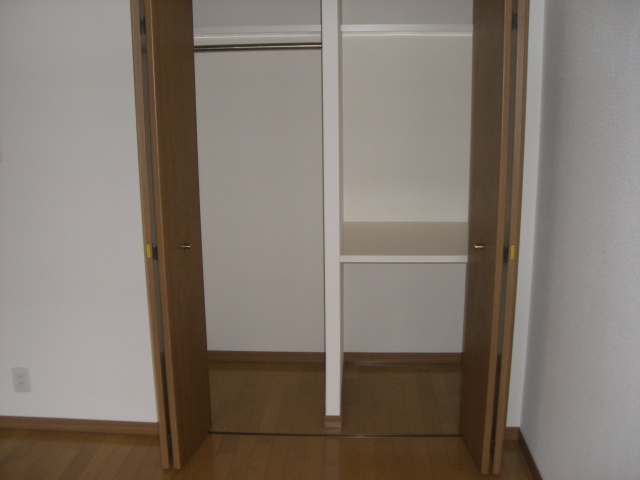 Receipt. It has the entire room storage is provided many! ! 