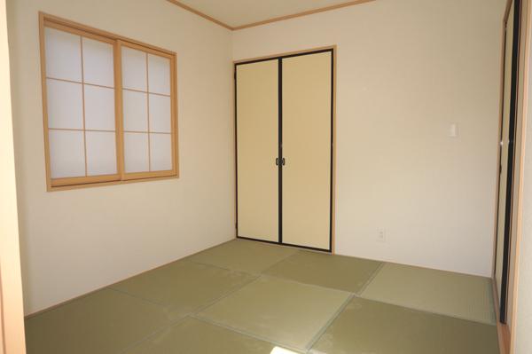 Non-living room. Indoor (10 May 2013) Shooting