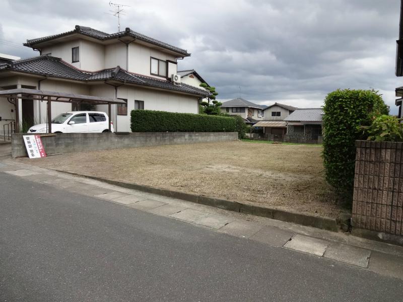 Local land photo. Local (August 2013) Shooting Land photo (taken from the west)