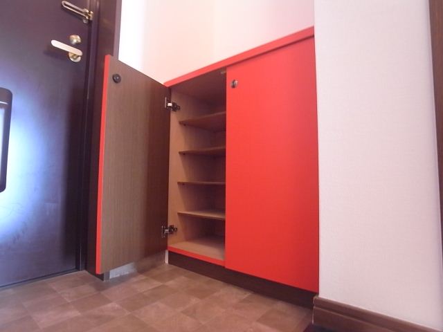 Other Equipment. Shoes is BOX. 