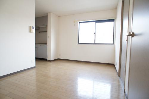 Living and room. Light plug from window, Bright dining ☆