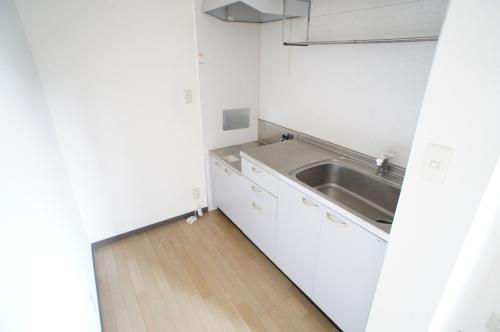 Kitchen. Enough kitchen space!