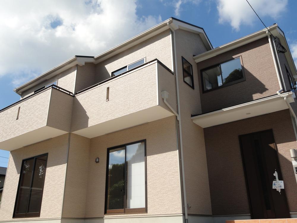 Local appearance photo. The photograph is the same type