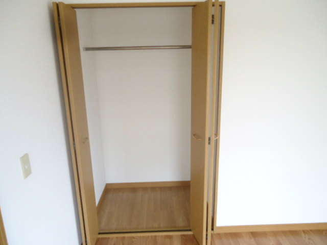 Other room space. There closet