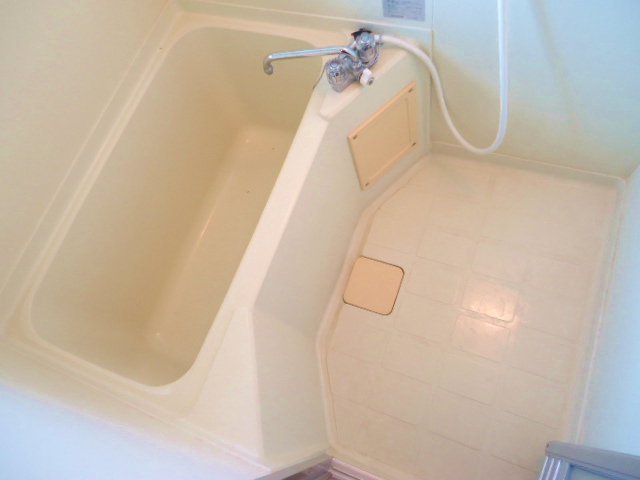 Bath. Do relax comfortably