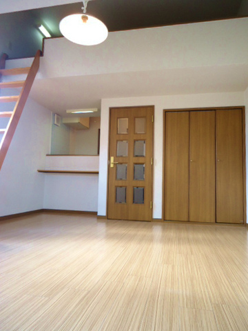 Other room space. Also it has a loft