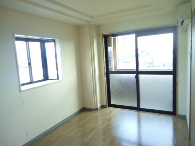 Living and room. Bright bay window