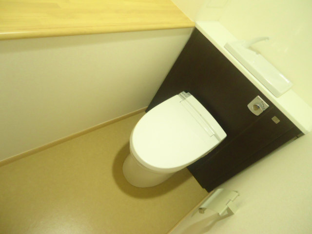 Other room space. It is with a bidet