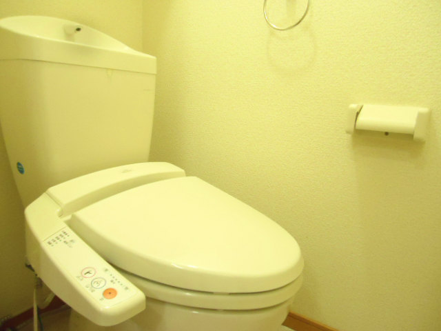 Other room space. It is with a bidet