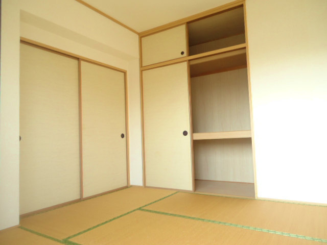 Other room space. It settles down Japanese-style room