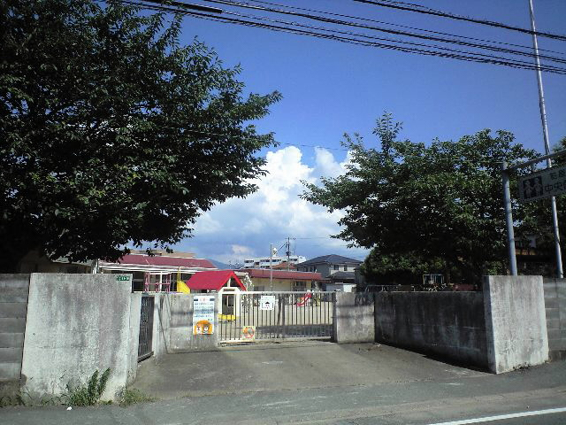 kindergarten ・ Nursery. Central nursery school (kindergarten ・ 1115m to the nursery)